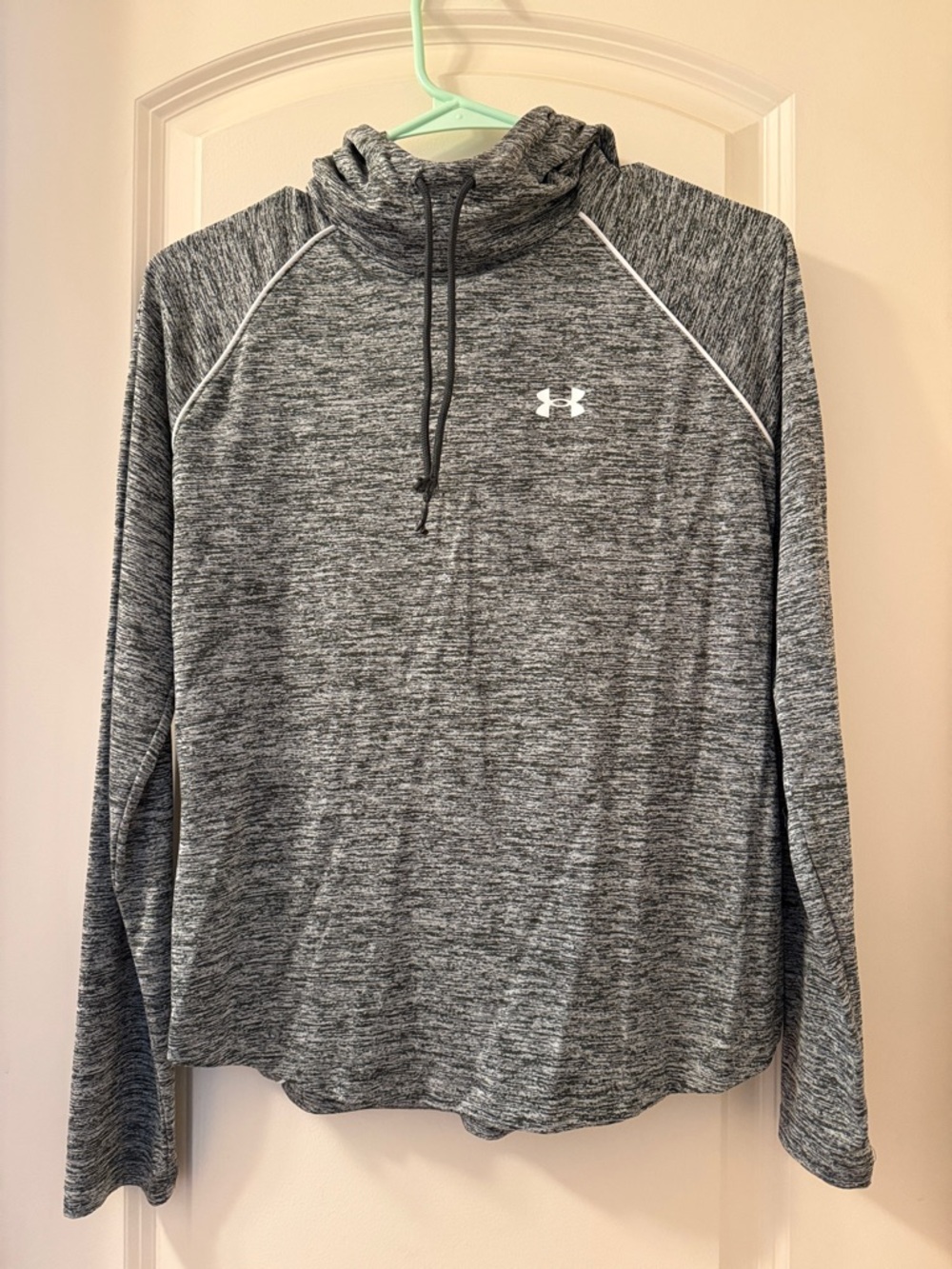 Under Armour Heathered Gray Pullover Hoodie